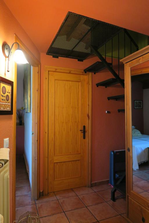 Can Salgueda Santa Pau Bilik gambar