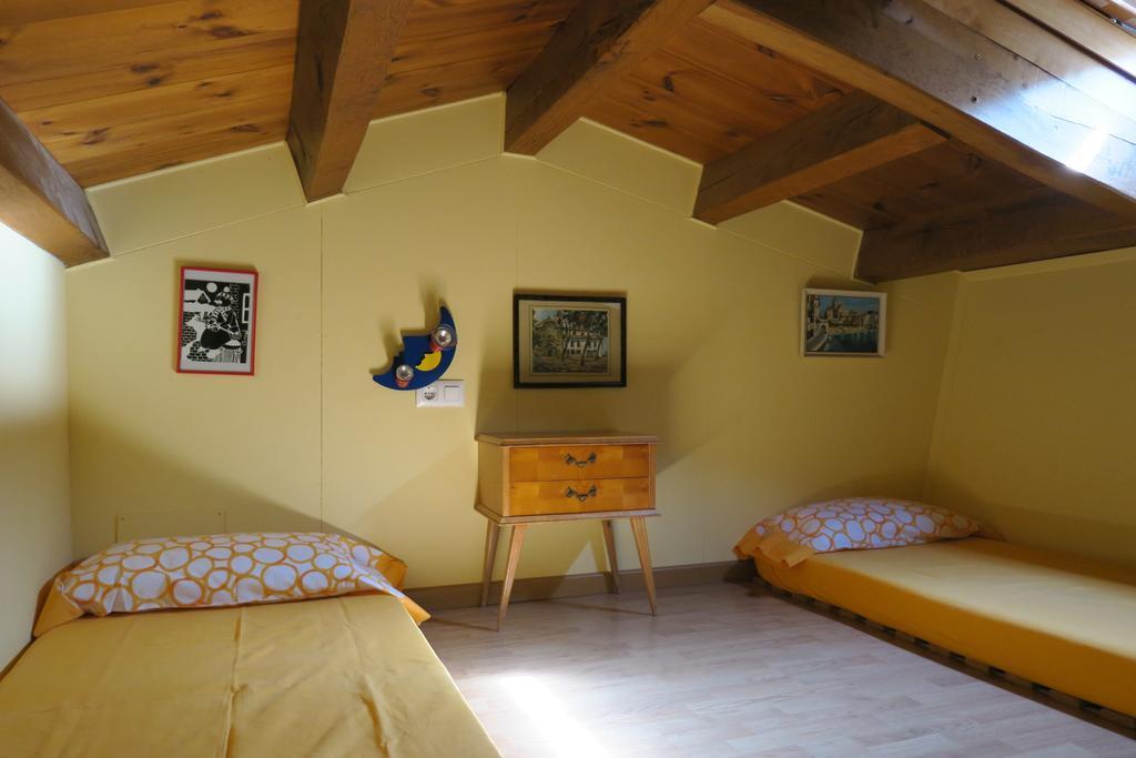 Can Salgueda Santa Pau Bilik gambar