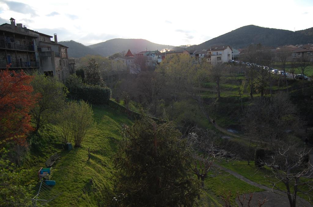 Can Salgueda Santa Pau Bilik gambar